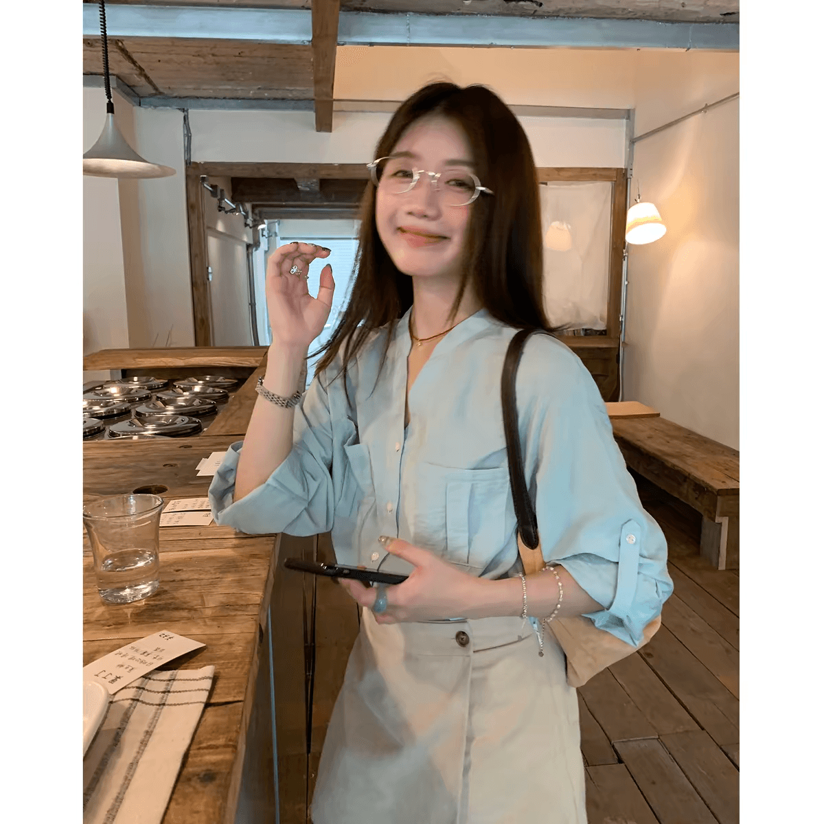 sisilyon 빛 포착 바다 유리 색상 부드러운 질감 질감 여성 셔츠 가을 작은 키 부드러운 출퇴근 셔츠 상세 이미지 3