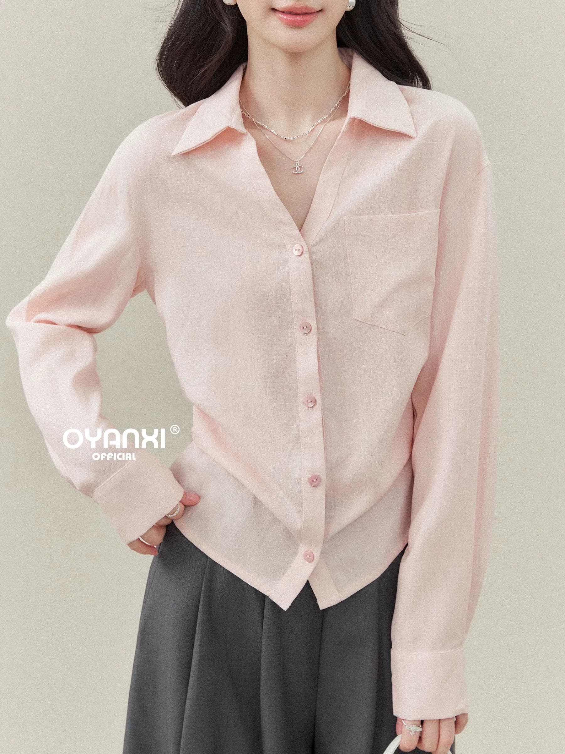 Ouyang 안녕하세요. 부드러운 빛 릴리 오브 더 밸리 핑크색 레이스업 칼라 루즈핏 셔츠 여성 긴 소매 단추 액세스 제어 비스듬한 밑단 맨위 상세 이미지 3