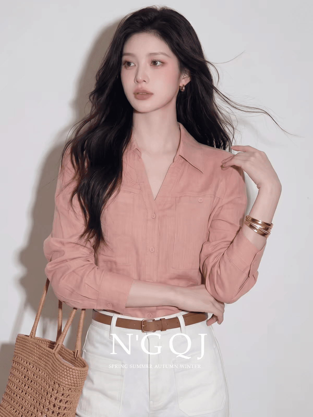 2026 이른 가을 아름다운 출퇴근 일상 착용 가져 가라. 프랑스식 높음 지혜 센스 다용도 셔츠 디자인 센스 품격 여성 맨위 상세 이미지 4