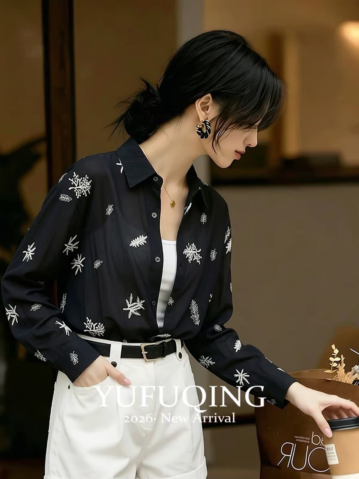 디자인 센스 자수 프린트 검정색 긴팔 여성 셔츠 이른 가을 착용 가져 가라. 프랑스식 품격 루즈핏 셔츠 폴로 칼라 맨위 이미지 2