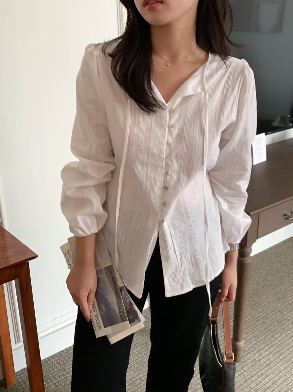 한 동대문 봄 프랑스식 부드러운 달콤함 품격 달콤함 레이스업 허리 수축 슬림해 보이는 긴팔 셔츠 맨위 여성 상세 이미지 26