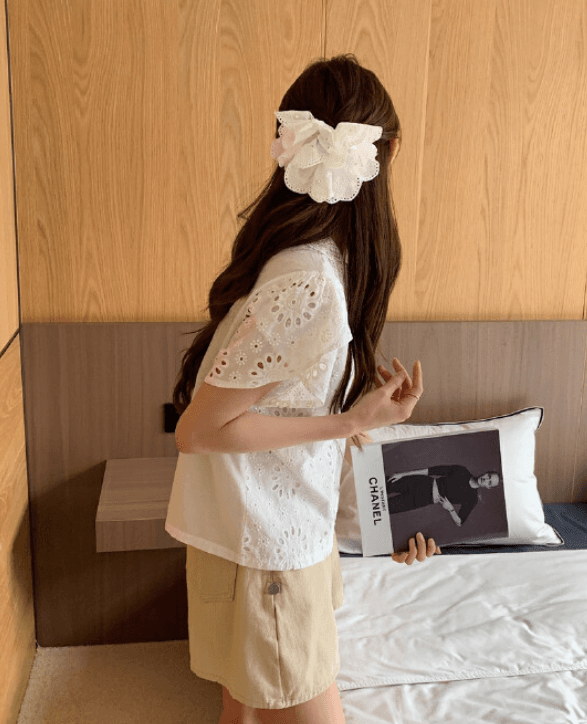 여름 한국 스타일 새로운 무거운 작업 자수 민족 스타일 홀로우 아웃 칼라 이중층 노출 방지 스택 소매 반팔 셔츠 여성 상세 이미지 12