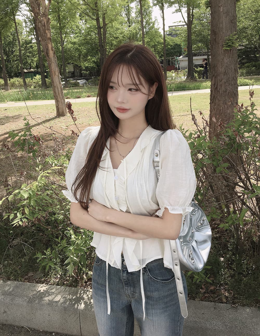 여름 프랑스식 달콤함 낭만주의 연령 감소 프릴 물결무늬 칼라 플리츠 레이스업 마이크로 ~을 통해 이중층 반팔 여성 셔츠 상세 이미지 16