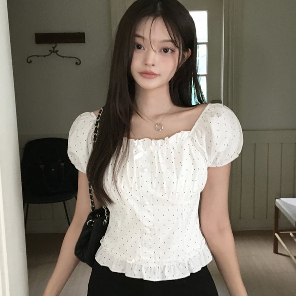여름 새로운 보트넥 나비 매듭 연령 감소 몸매 가꾸기 슬림해 보이는 프랑스식 달콤한 스타일 도트 무늬 거품 소매 여성 셔츠 이미지 2