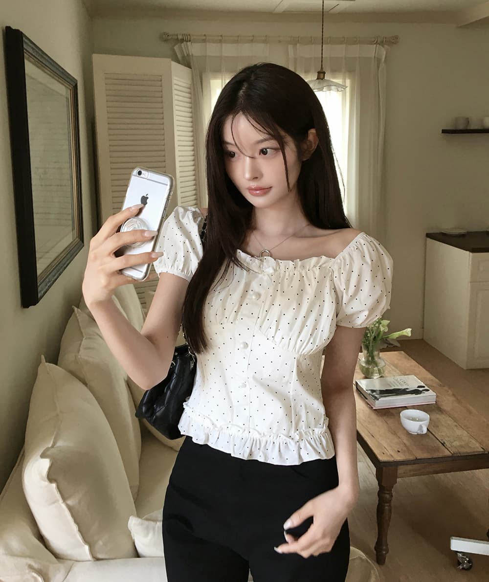 여름 새로운 보트넥 나비 매듭 연령 감소 몸매 가꾸기 슬림해 보이는 프랑스식 달콤한 스타일 도트 무늬 거품 소매 여성 셔츠 상세 이미지 4