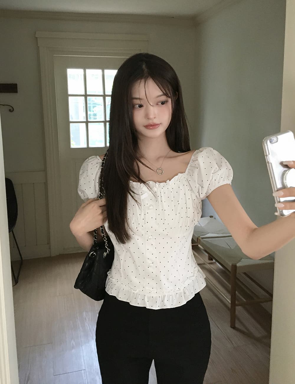 여름 새로운 보트넥 나비 매듭 연령 감소 몸매 가꾸기 슬림해 보이는 프랑스식 달콤한 스타일 도트 무늬 거품 소매 여성 셔츠 상세 이미지 14
