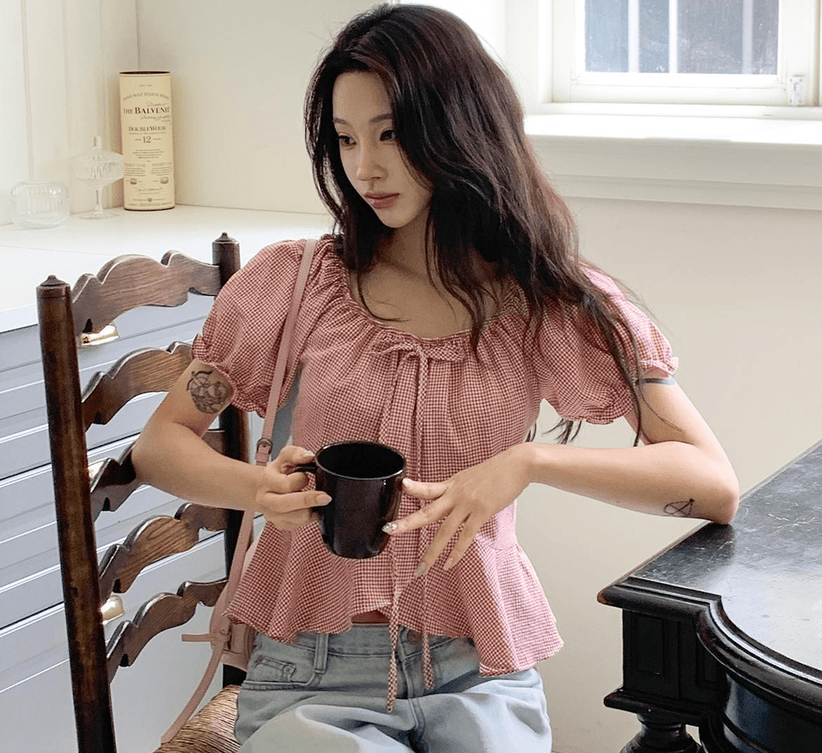 여름 한 바람 디자인 센스 오프숄더 레이스업 거품 소매 체크무늬 프릴 반팔 셔츠 맨위 여성 상세 이미지 27