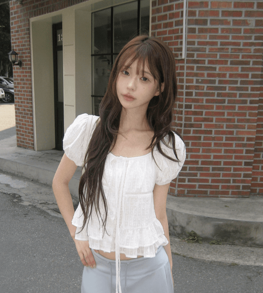 여름 한국 스타일 페이크 레이어드 질감 센스 프릴 밑단 거품 소매 레이스 업 셔츠 광장 칼라 슬림해 보이는 맨위 여성 상세 이미지 2