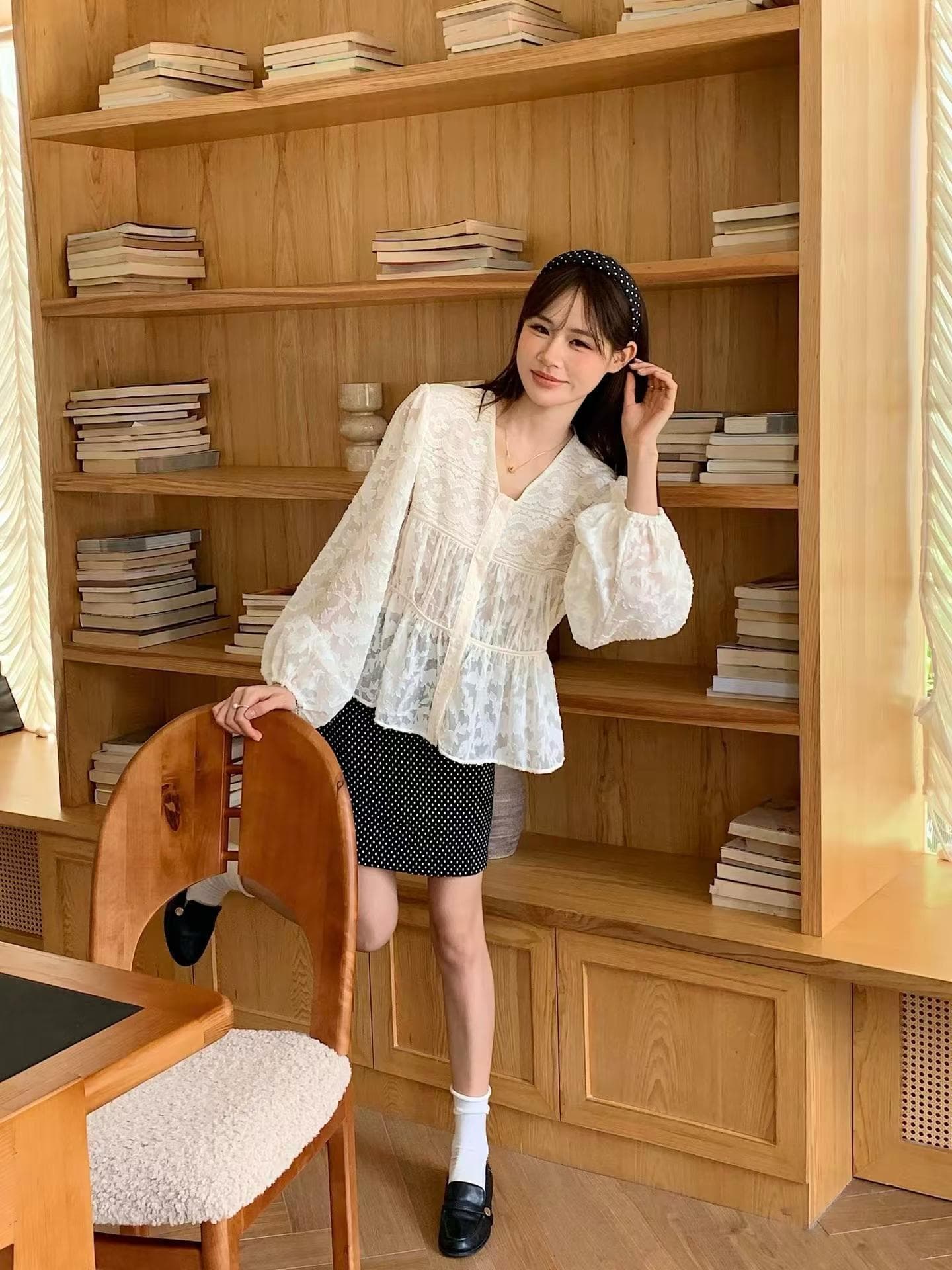 한 부서 새로운 달콤함 슈퍼 요정 V넥 마이크로 ~을 통해 셔츠 여성 긴 소매 이른 가을 디자인 센스 Chic 작은 셔츠 맨위 여성 상세 이미지 3