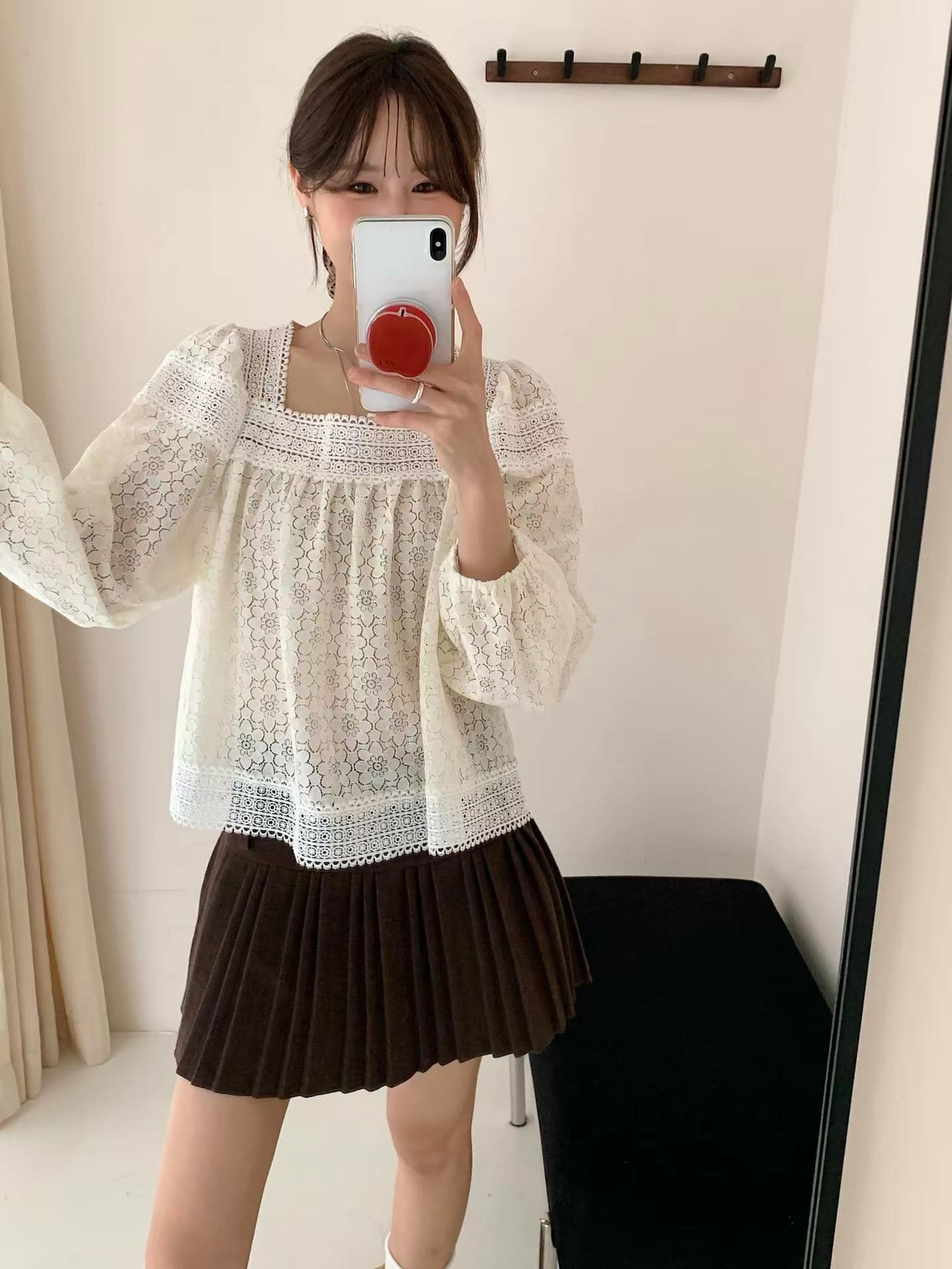 가을 패션 무거운 작업 홀로우 아웃 꽃 자수 패치워크 레이스 광장 칼라 연령 감소 귀여운 인형 셔츠 긴팔 셔츠 여성 상세 이미지 5