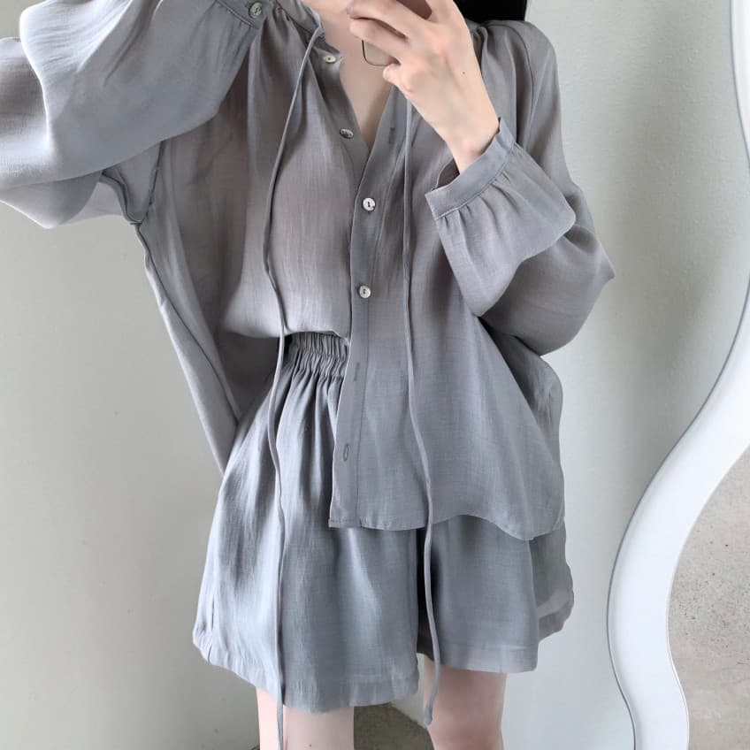 한국 이른 가을 새로운 ins 레이스업 실광택 루즈핏 느슨함 센스 긴팔 셔츠 넓은 다리가 짧다. 바지 투피스 슈트 상세 이미지 13