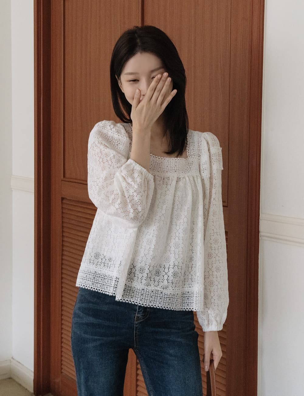 가을 한국 스타일 새로운 패션 홀로우 아웃 자수 패치워크 레이스 광장 칼라 연령 감소 귀여운 인형 셔츠 긴팔 셔츠 여성 상세 이미지 4