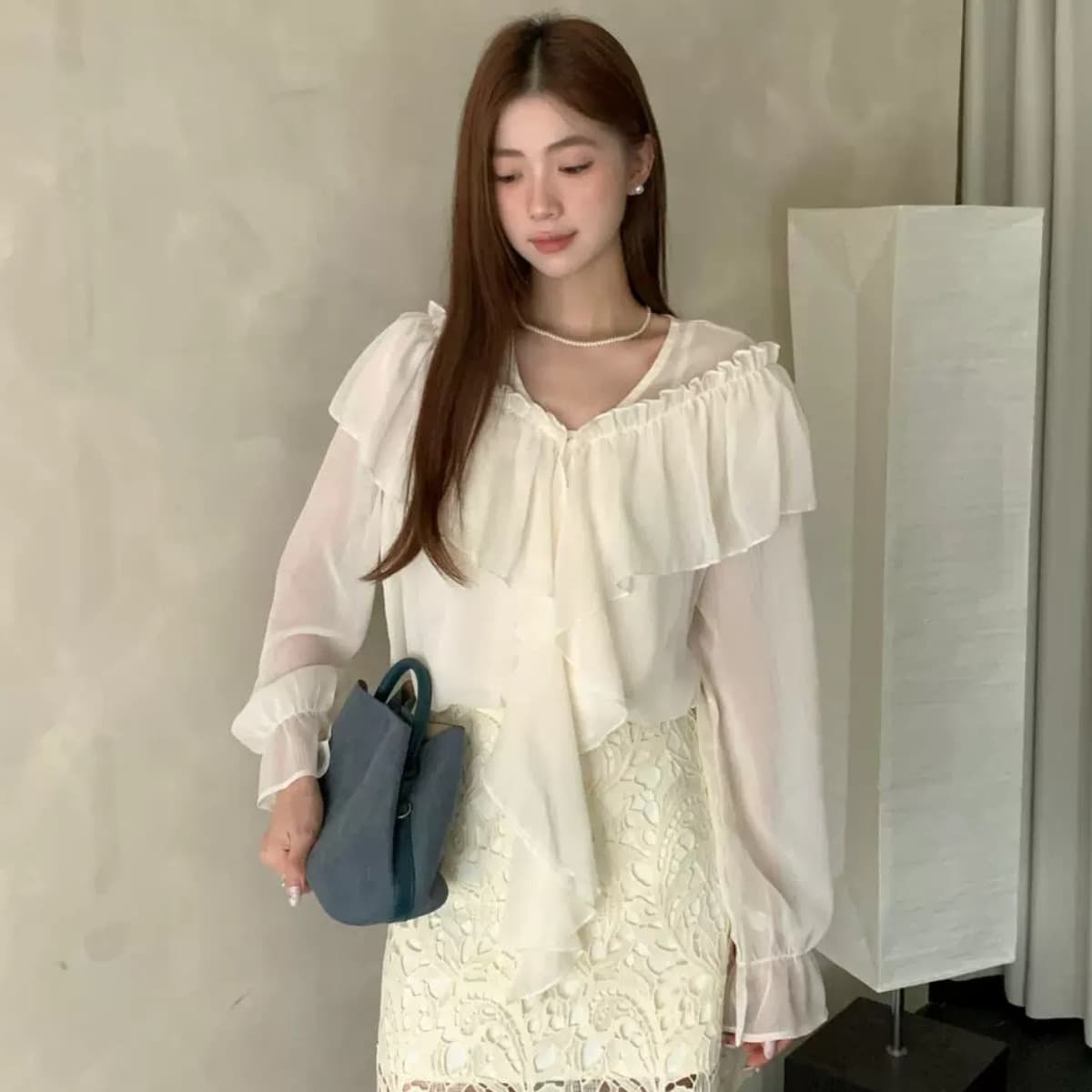 2026 이른 가을 새로운 한 부서 부드러운 품격 프릴 나팔 소매 작은 셔츠 맨위 캐미솔 투피스 세트 이미지 5