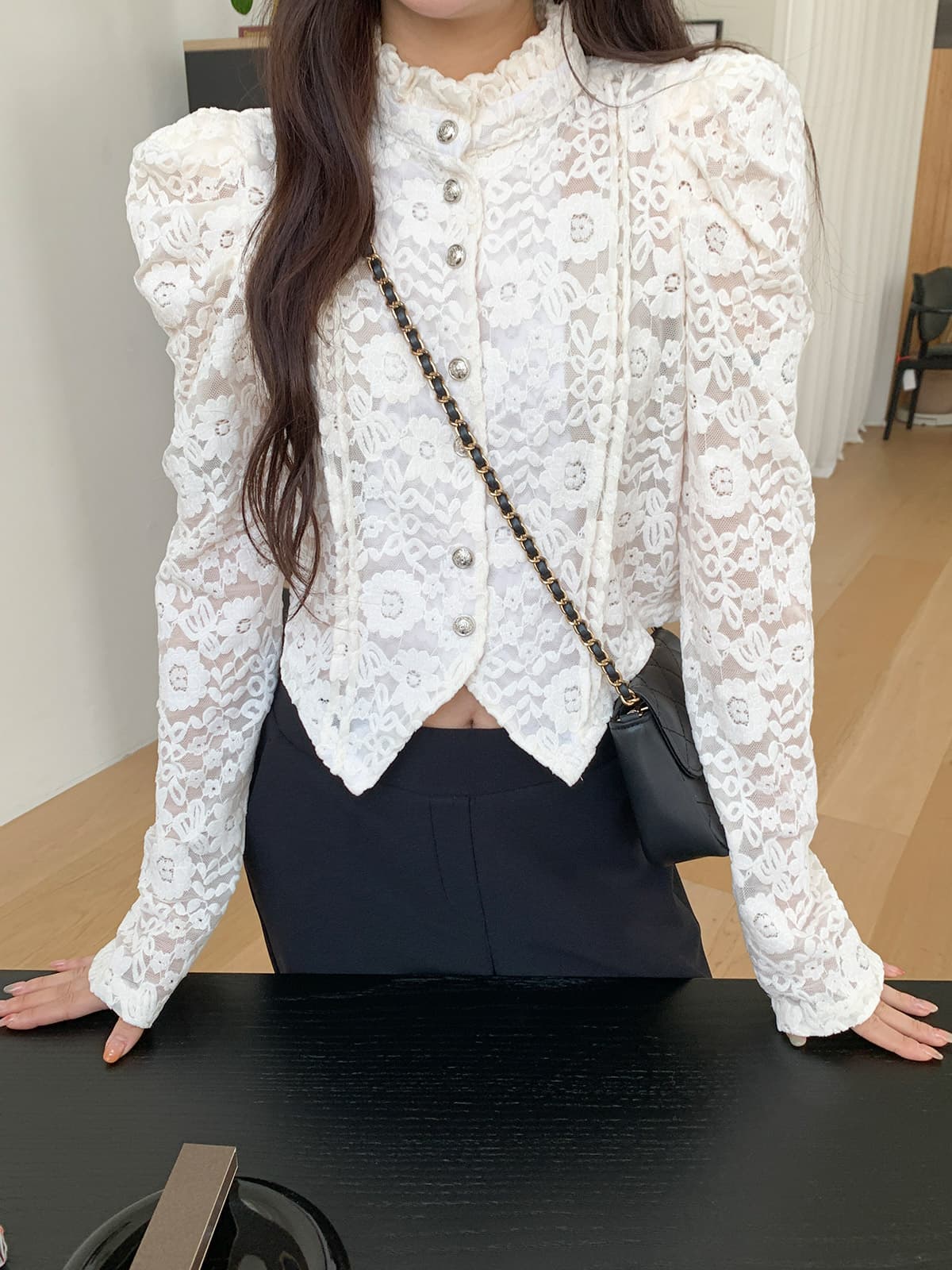 궁정 바람 레이스 자수 거품 소매 여성 셔츠 가을 2026 새로운 기본 셔츠 프랑스식 반하이넥 작은 맨위 상세 이미지 1