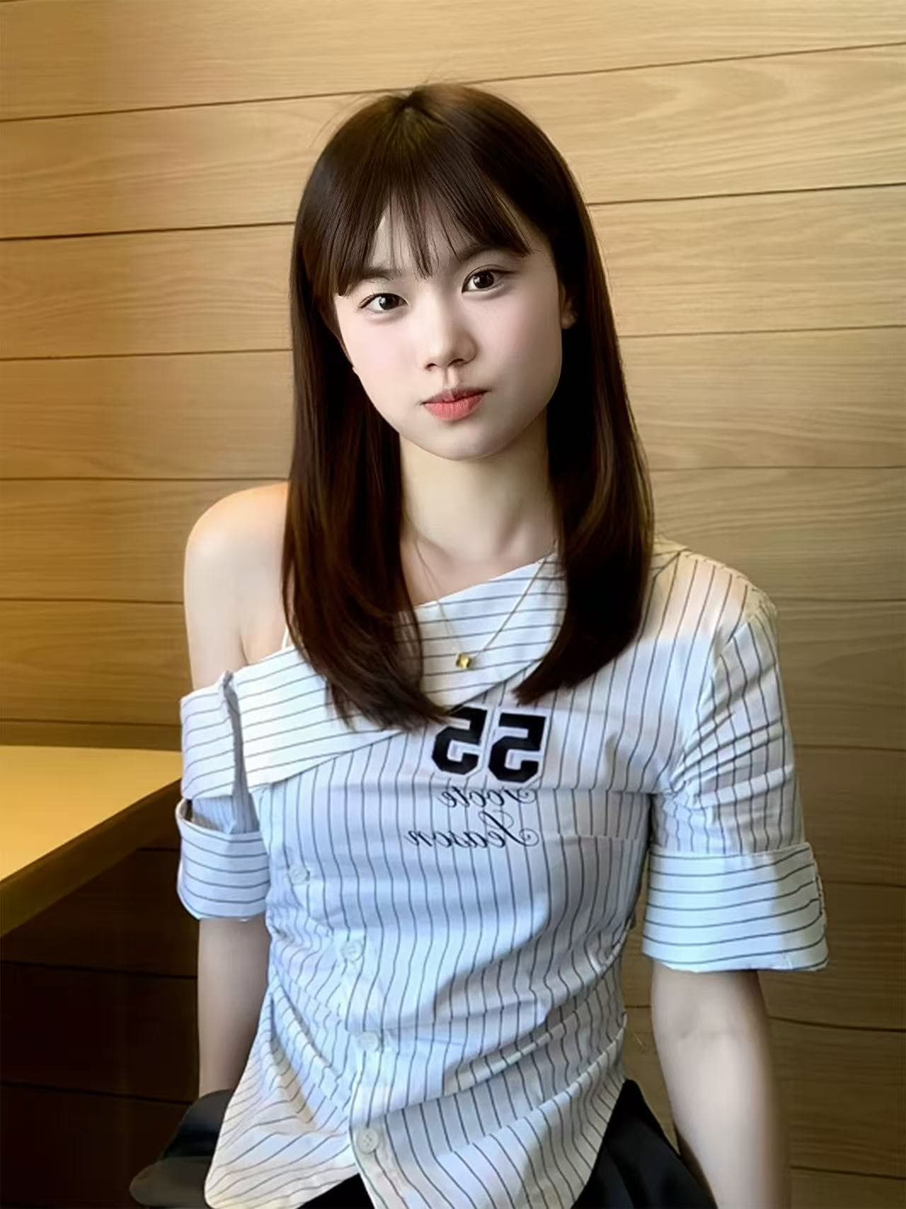 순수한 욕망 비스듬한 어깨 반팔 여성 셔츠 2026 여름 새로운 스트라이프 허리 수축 셔츠 몸매 가꾸기 슬림해 보이는 쇼트 스타일 맨위 상세 이미지 4