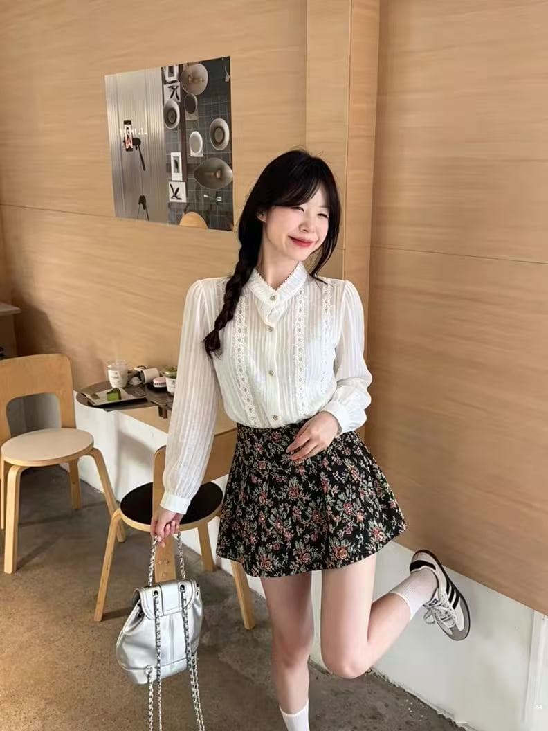 정가 작은 샤넬 스타일 품격 명문 여성 고급 센스 레이스 홀로우 아웃 긴팔 셔츠 하이웨이스트 꽃무늬 미니 스커트 투피스 세트