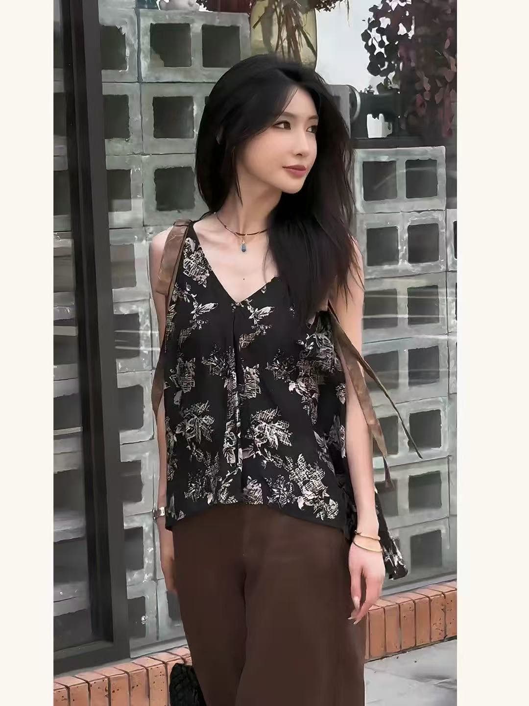 레트로 작은 대중 디자인 센스 Chic V넥 민소매 조끼 여성 여름 패션 루즈핏 슬림해 보이는 다용도 슬림해 보이는 맨위 상세 이미지 2