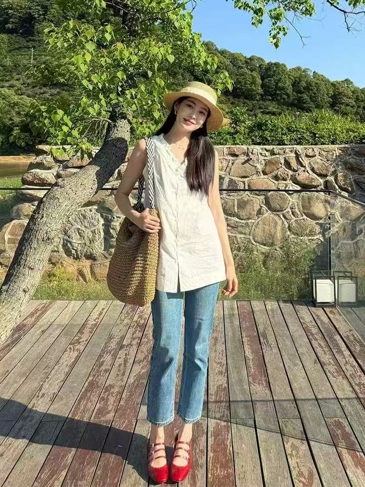 프랑스식 사소한 V넥 레이스 화이트 민소매 여성 셔츠 여름 디자인 센스 품격 루즈핏 외출용 조끼 맨위 상세 이미지 4