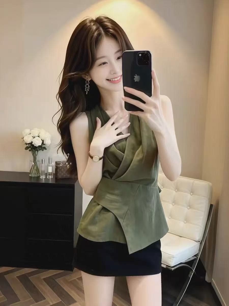 녹색 V넥 민소매 행침 목 캐미솔 여름 외출용 2026 새로운 고유 한 아름다운 초여름 허리 수축 맨위 상세 이미지 2