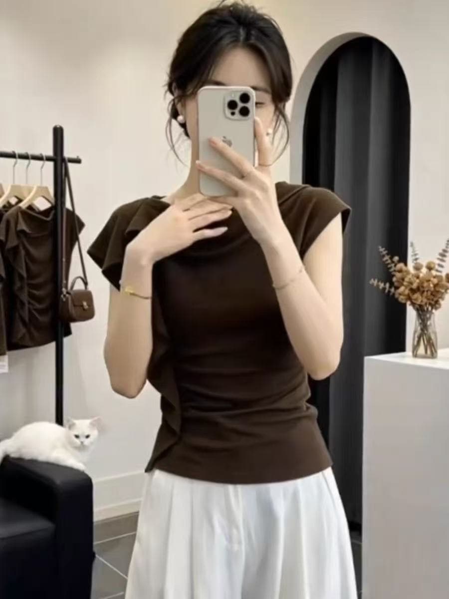 2026 여름 새로운 Chic 패션 반팔 티셔츠 여성 디자인 센스 작은 대중 흔들다 칼라 빛 요리 한 다용도 슬림해 보이는 맨위 상세 이미지 2