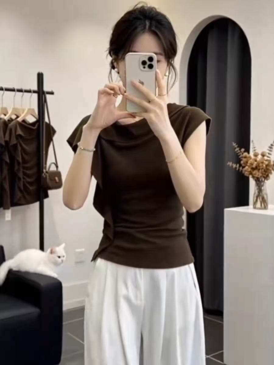 2026 여름 새로운 Chic 패션 반팔 티셔츠 여성 디자인 센스 작은 대중 흔들다 칼라 빛 요리 한 다용도 슬림해 보이는 맨위 상세 이미지 3