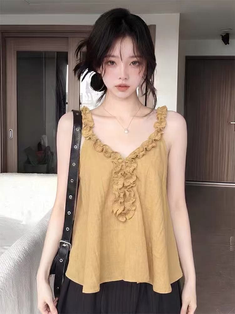 디자인 센스 프릴 민소매 조끼 여성 여름 분위기 센스 V넥 슬립 루즈핏 슬림해 보이는 연령 감소 다용도 맨위