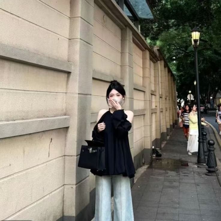 2026 가을 가벼움 요정 가스 새로운 꽃밭 여성 프랑스식 주름 부드러운 품격 오프숄더 긴팔 맨위 이미지 2