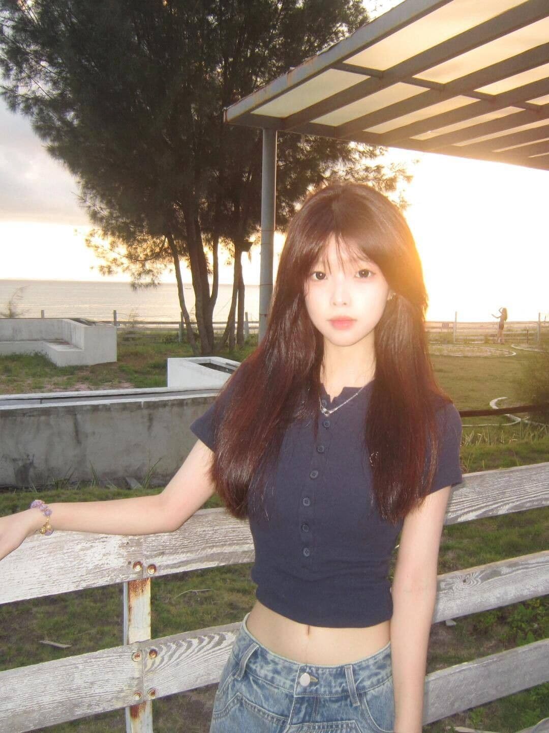 40 1 1 순면 아메리칸 타이트 단추 반 개방 칼라 반팔 티셔츠 여성 의류 몸매 가꾸기 슬림해 보이는 핫걸 자수 상세 이미지 3