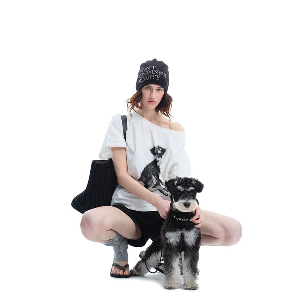 경관 그림 원본 품질 루즈핏 캐주얼 오프숄더 강아지 프린트 비스듬한 어깨 반팔 티셔츠 이미지 3