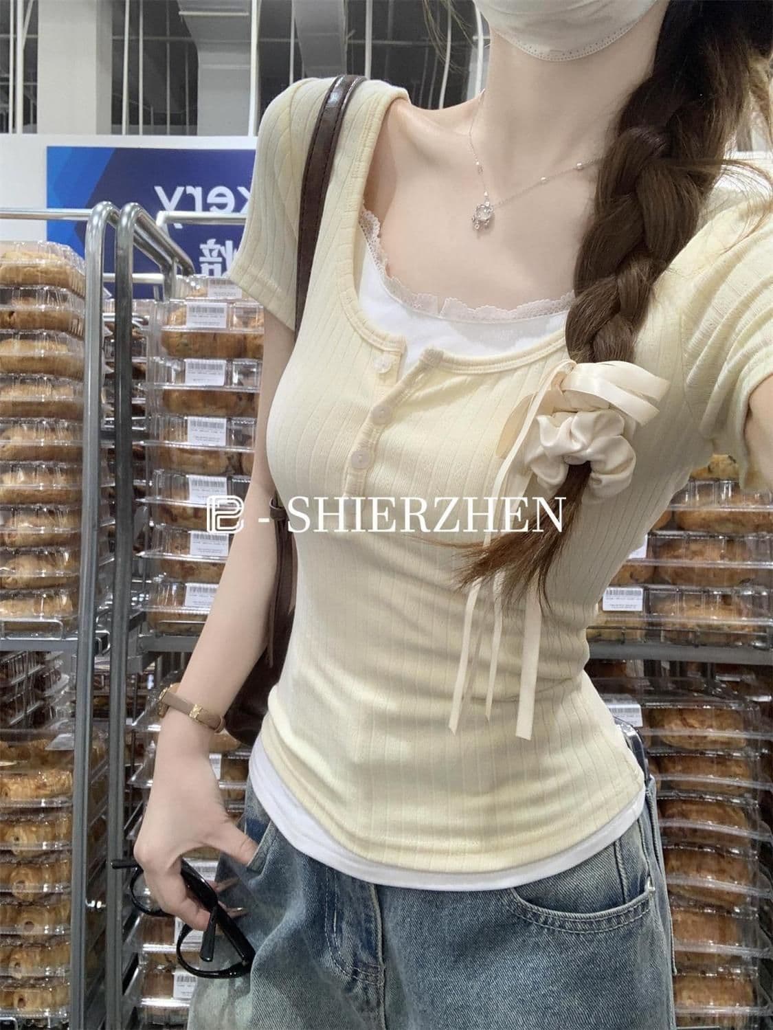 2026 년 여름 새로운 레이스 측면 꽃무늬 반팔 티셔츠 여성 페이크 레이어드 패치워크 순수한 욕망 바람 핫걸 몸매 가꾸기 쇼트 스타일 상세 이미지 10