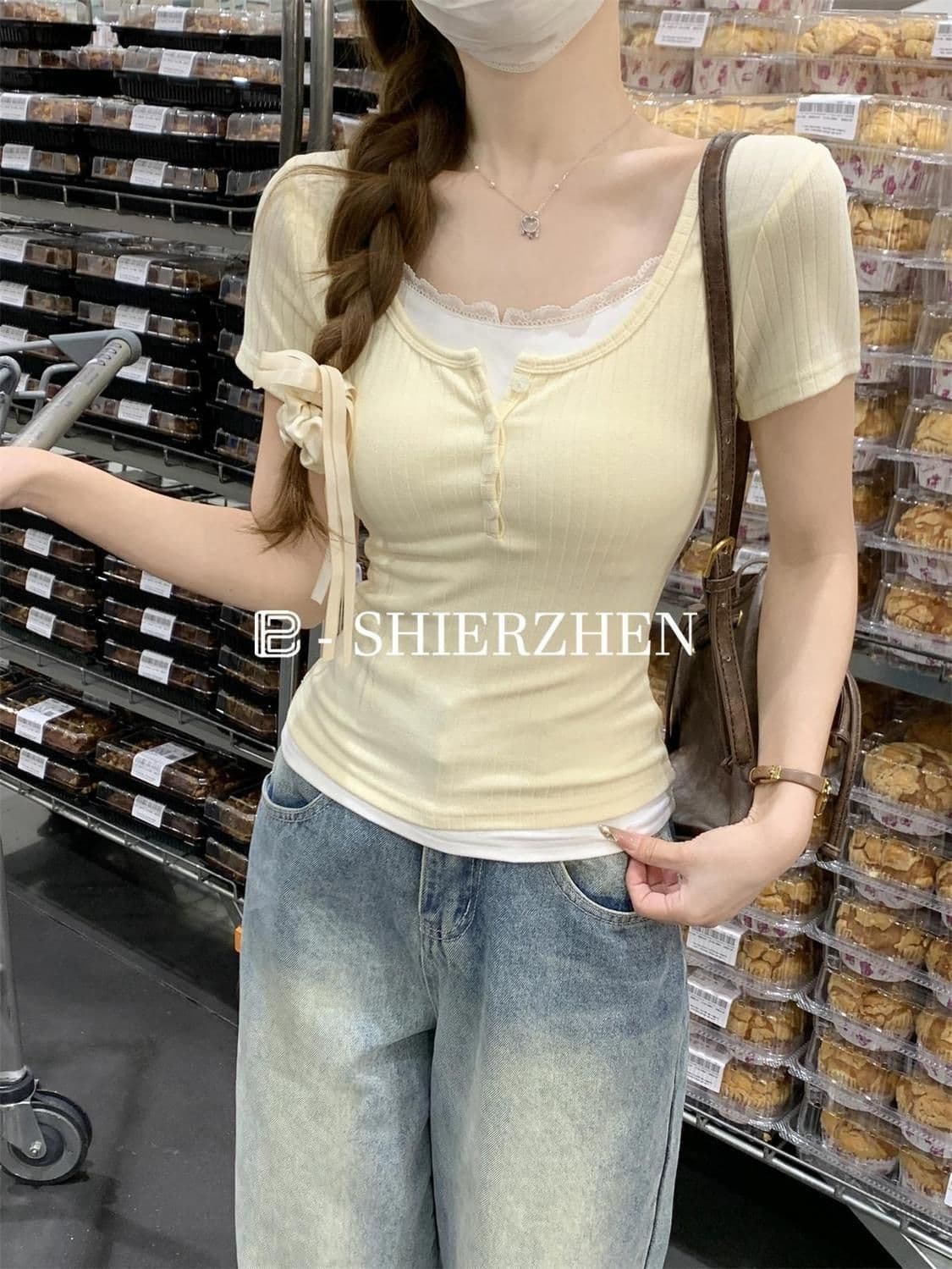 2026 년 여름 새로운 레이스 측면 꽃무늬 반팔 티셔츠 여성 페이크 레이어드 패치워크 순수한 욕망 바람 핫걸 몸매 가꾸기 쇼트 스타일 상세 이미지 13