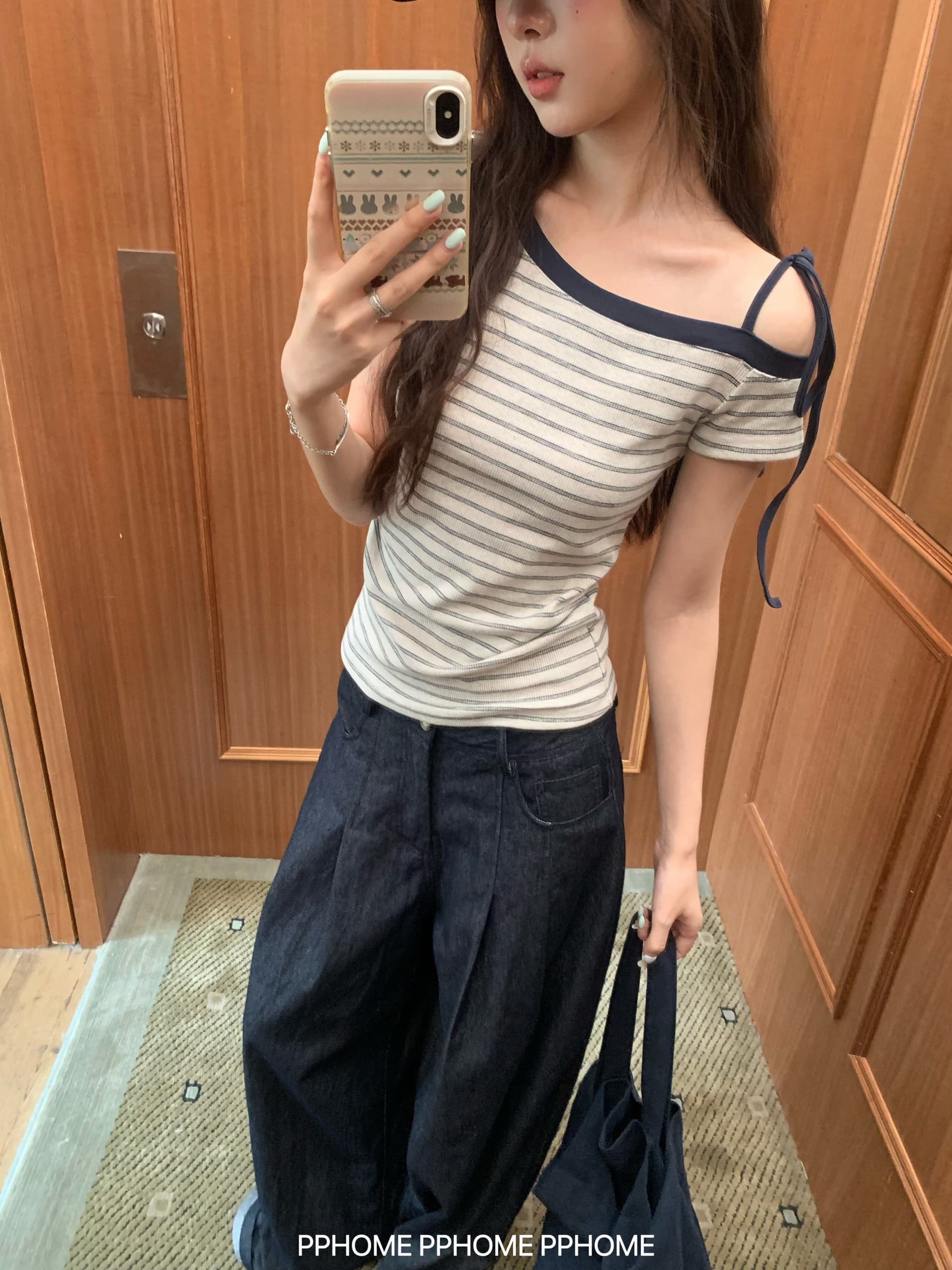 풍부한 서울 면 원본 컬러 짜임 기사 한 부서 스트라이프 비스듬한 어깨 반팔 티셔츠 여성 여름 느긋한 슬림해 보이는 오프숄더 맨위 상세 이미지 6