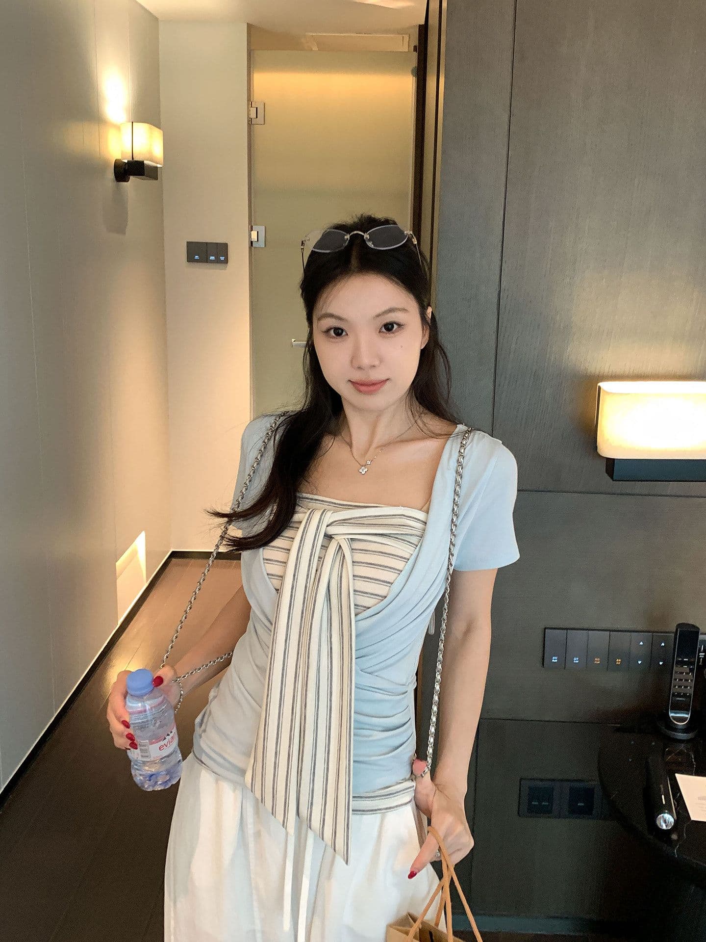 원본 것 스택 착용 두 조각 여성 세트 한 부서 십자가 V넥 티셔츠 스트라이프 레이스업 튜브탑 조끼 세트 상세 이미지 20