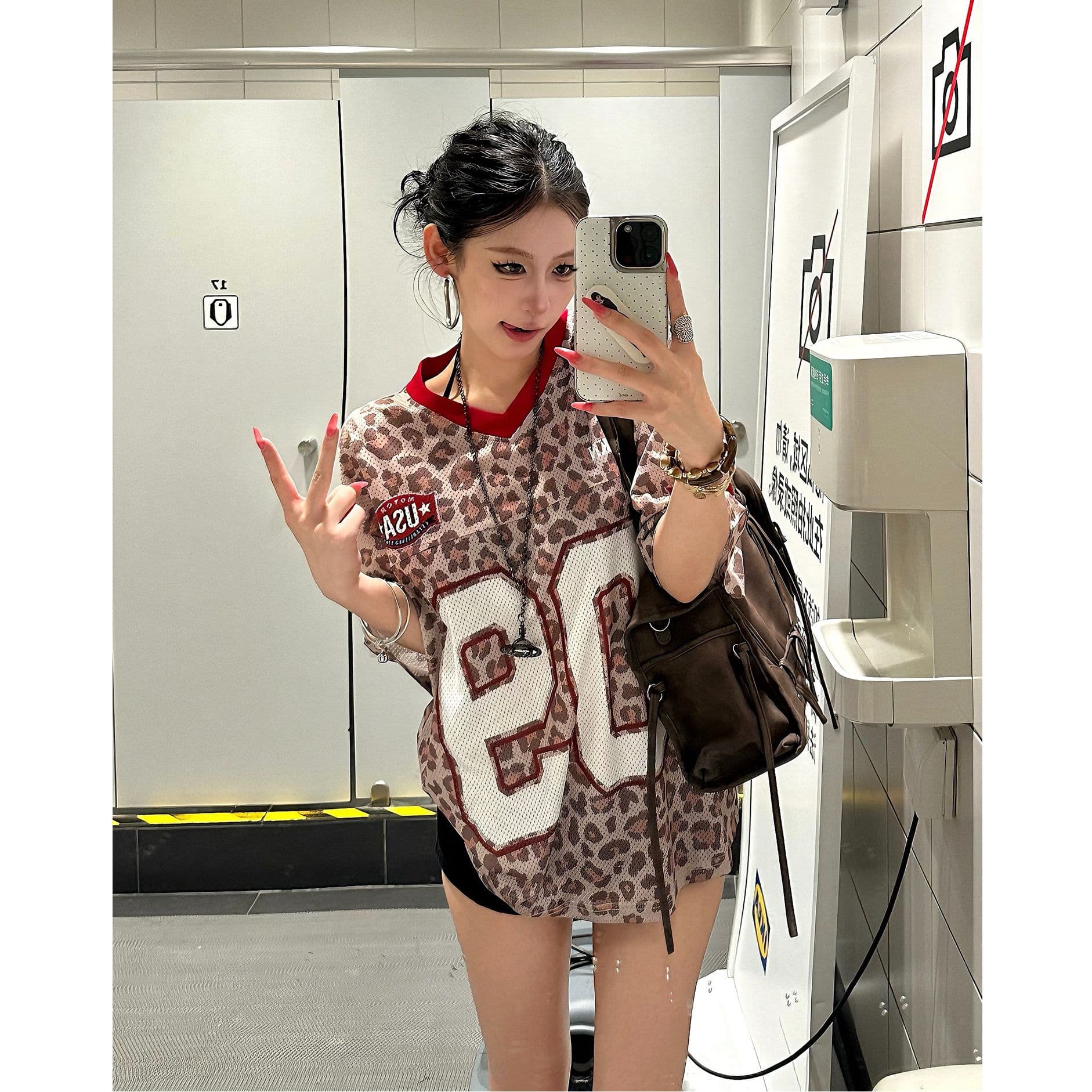원본 솜씨 원본 원단 운동 구멍 천 아메리칸 레트로 레오파드 무늬 프린트 저지 V넥 반팔 티셔츠 남녀 여름 이미지 2