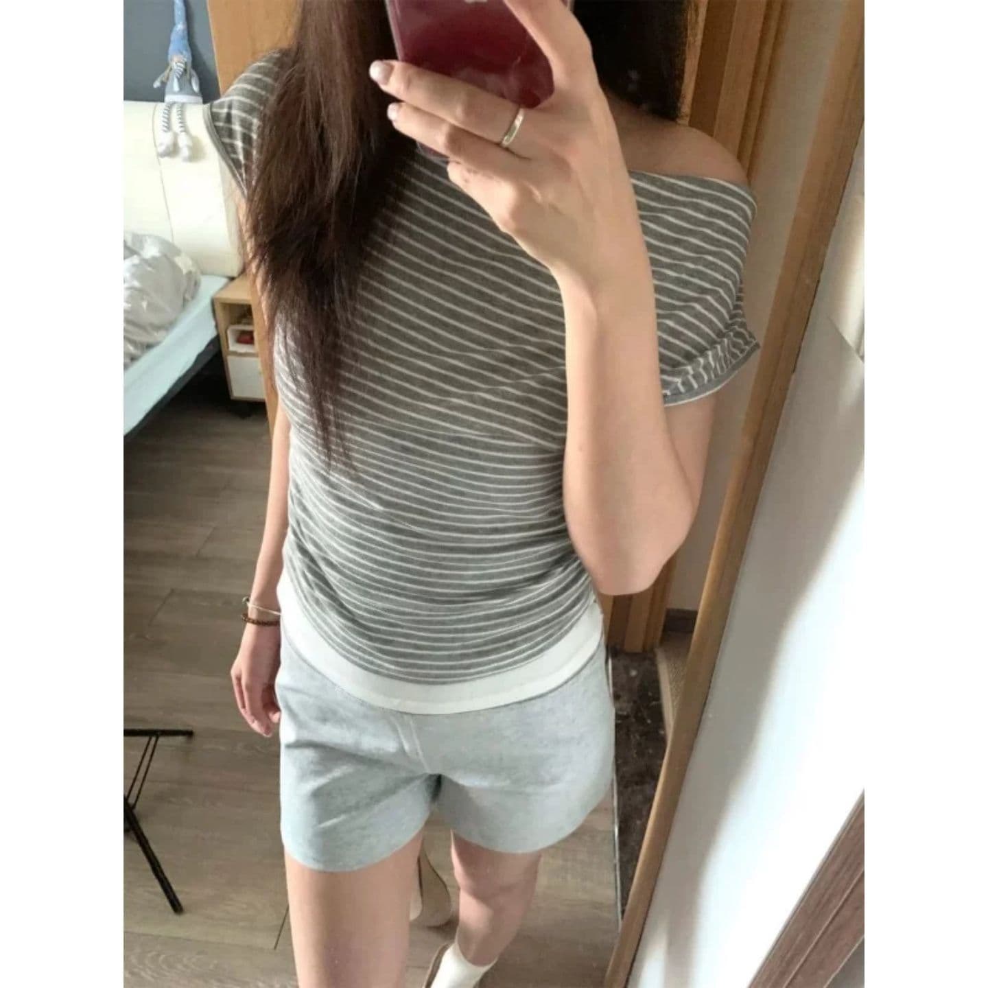 원본 원단 한국 스타일 chic 순수한 욕망 페이크 레이어드 배색 스트라이프 오프숄더 반팔 티셔츠 여성 이미지 5