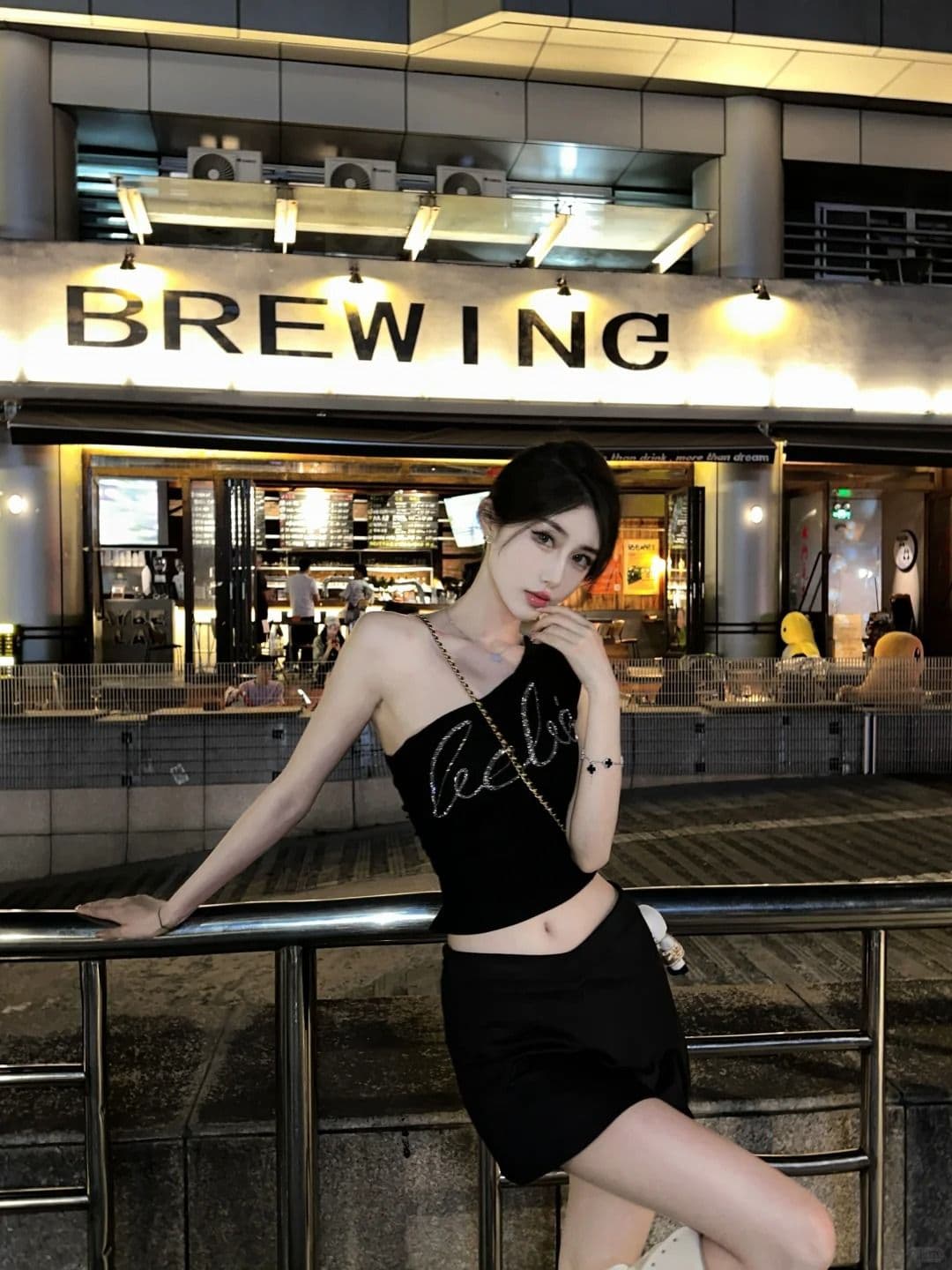 경관 그림 원본 품질 알파벳 핫픽스 비스듬한 어깨 캐미솔 여름 쇼트 스타일 맨위 상세 이미지 4