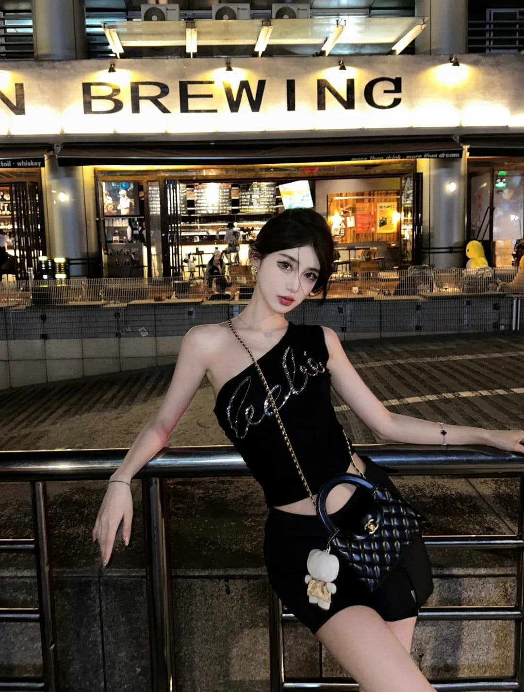 경관 그림 원본 품질 알파벳 핫픽스 비스듬한 어깨 캐미솔 여름 쇼트 스타일 맨위 상세 이미지 10