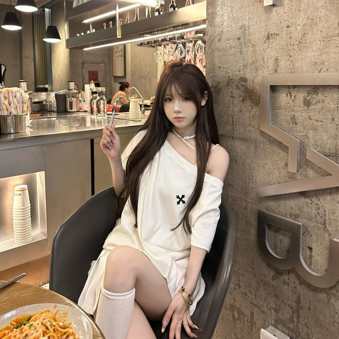 40 오스트리아 세대 서울 92 면 8 암모니아 Lun 220 그램 비스듬한 어깨 오프숄더 티셔츠 새로운 프린트 맨위