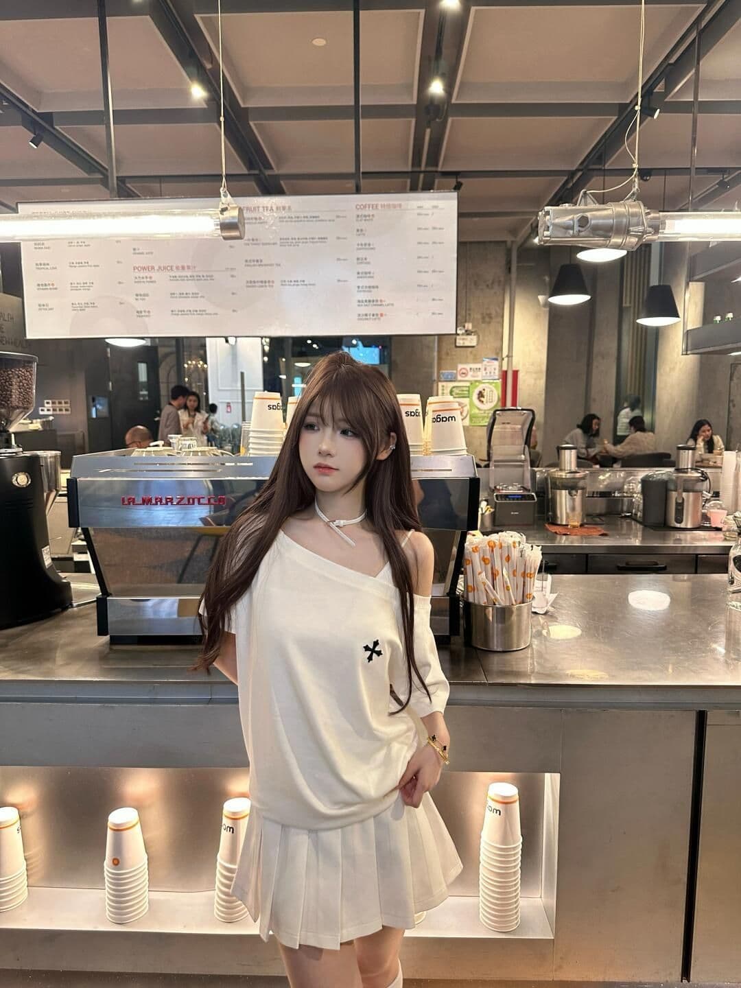 40 오스트리아 세대 서울 92 면 8 암모니아 Lun 220 그램 비스듬한 어깨 오프숄더 티셔츠 새로운 프린트 맨위 상세 이미지 6