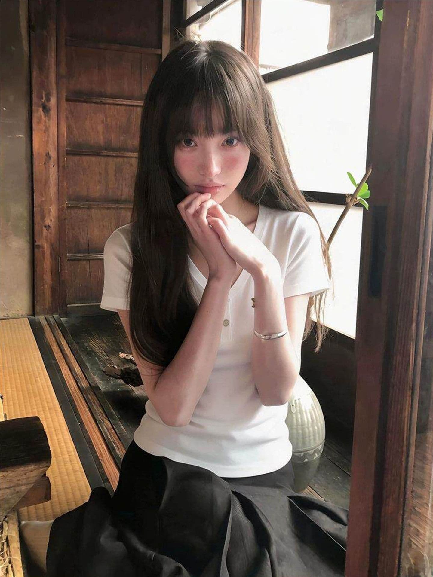 260 그램 사람들 면 한 부서 디자인 센스 화이트 V넥 반팔 티셔츠 여성 여름 긍정적 인 어깨 몸매 가꾸기 슬림해 보이는 맨위 상세 이미지 6