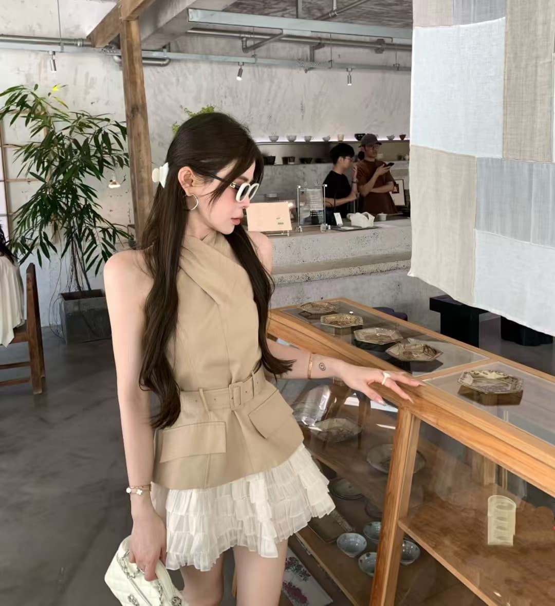 감기 원 웨이 카키 색 십자가 벨트 조끼 베이지 색 쉬폰 무거운 작업 층 반 스커트 세트