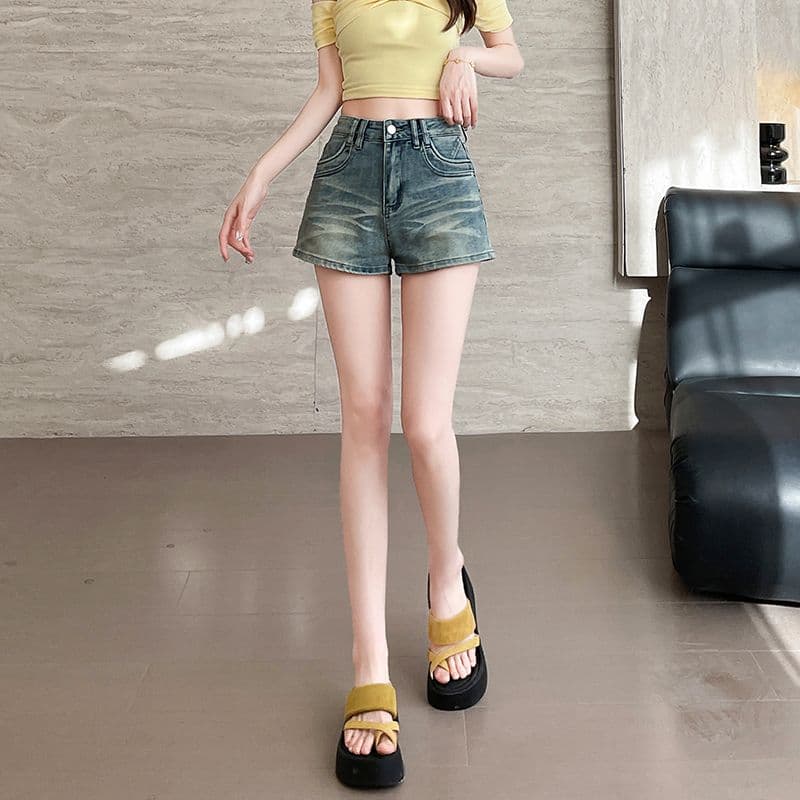 실사 레트로 데님 반바지 여성 2026 봄 여름 새로운 디자인 센스 작은 대중 핫걸 몸매 가꾸기 슬림해 보이는 초단 핫 바지 이미지 6
