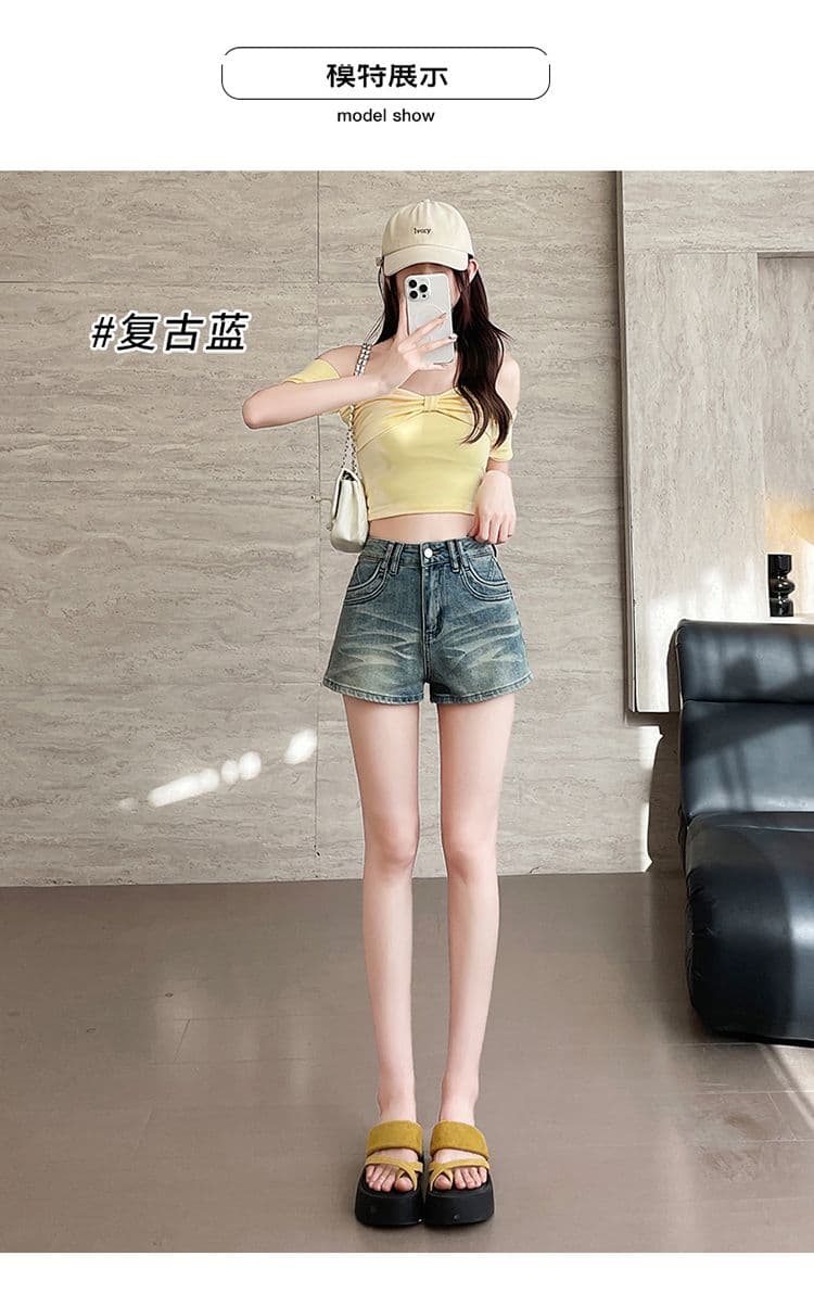 실사 레트로 데님 반바지 여성 2026 봄 여름 새로운 디자인 센스 작은 대중 핫걸 몸매 가꾸기 슬림해 보이는 초단 핫 바지 상세 이미지 16