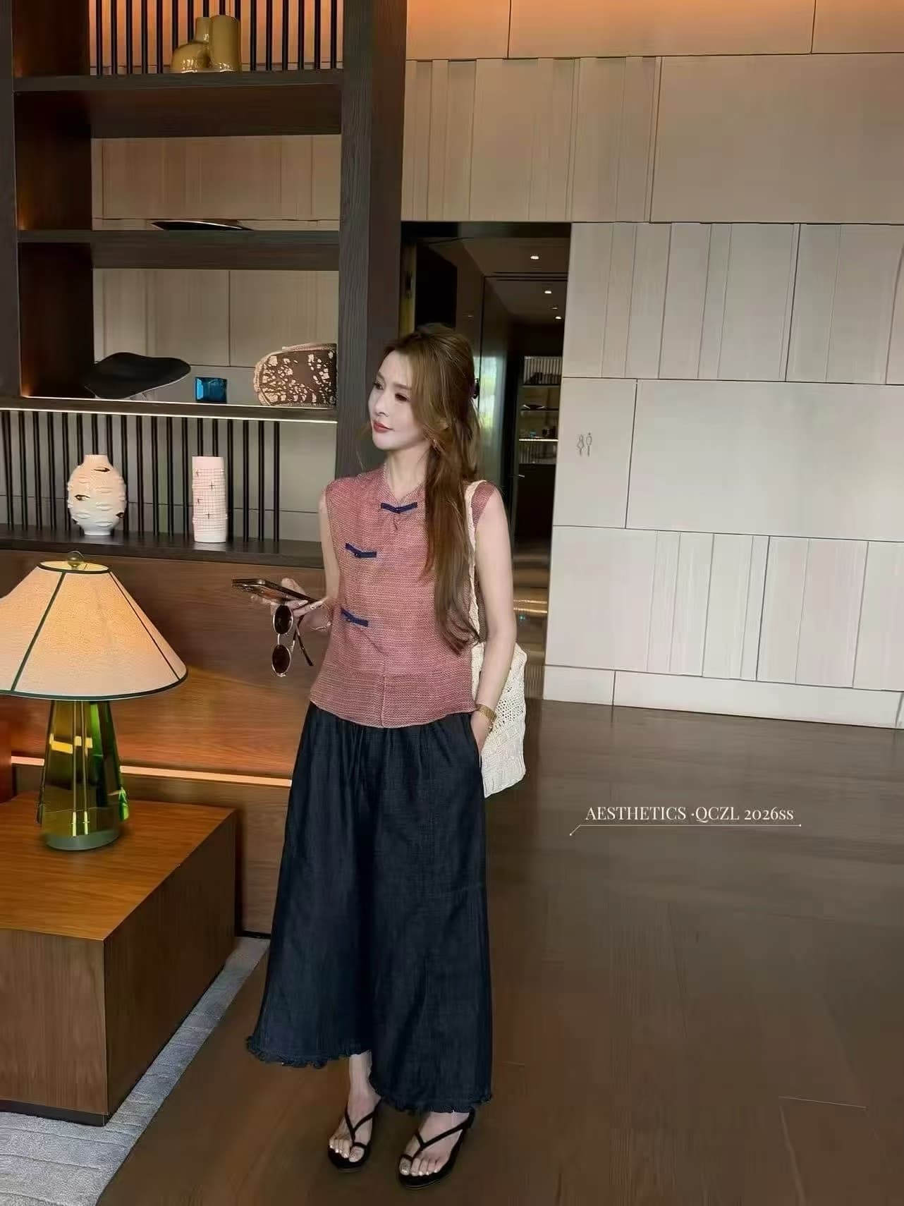 새로운 중식 단추 민소매 맨위 허리밴드 캐주얼 패션 와이드 레그 팬츠 세트 상세 이미지 2