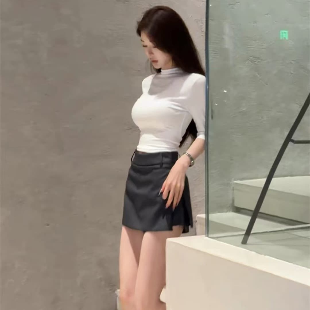 높음 지혜 센스 화이트 터틀넥 맨위 회색 반신 스커트 두 조각 여성 세트 2026 여름 몸매 가꾸기 슬림해 보이는 품격 세트 이미지 5