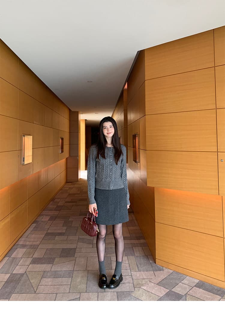 pusumede 调性 꽈배기 세로 줄무늬 스웨터 오픈 가디건 여성 코트 몸매 가꾸기 라운드 넥 긴팔 니트 맨위 상세 이미지 37