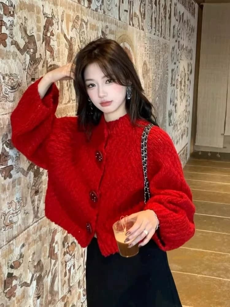 프랑스식 도파민 느긋한 바람 쇼트 스타일 빨간색 스웨터 여자 가을 겨울 새로운 단추 신년 착용 가져 가라. 오픈 가디건 여성 코트 이미지 4