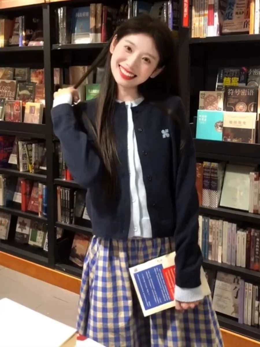 학원 스타일 페이크 레이어드 스웨터 여성 코트 조기 가을 2026 새로운 한 부서 착용 가져 가라. 부드러운 찹쌀 니트 오픈 가디건 맨위 상세 이미지 2