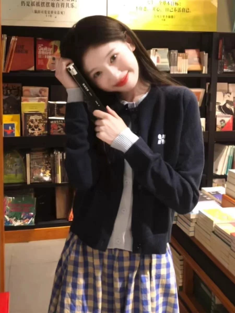 학원 스타일 페이크 레이어드 스웨터 여성 코트 조기 가을 2026 새로운 한 부서 착용 가져 가라. 부드러운 찹쌀 니트 오픈 가디건 맨위 상세 이미지 8