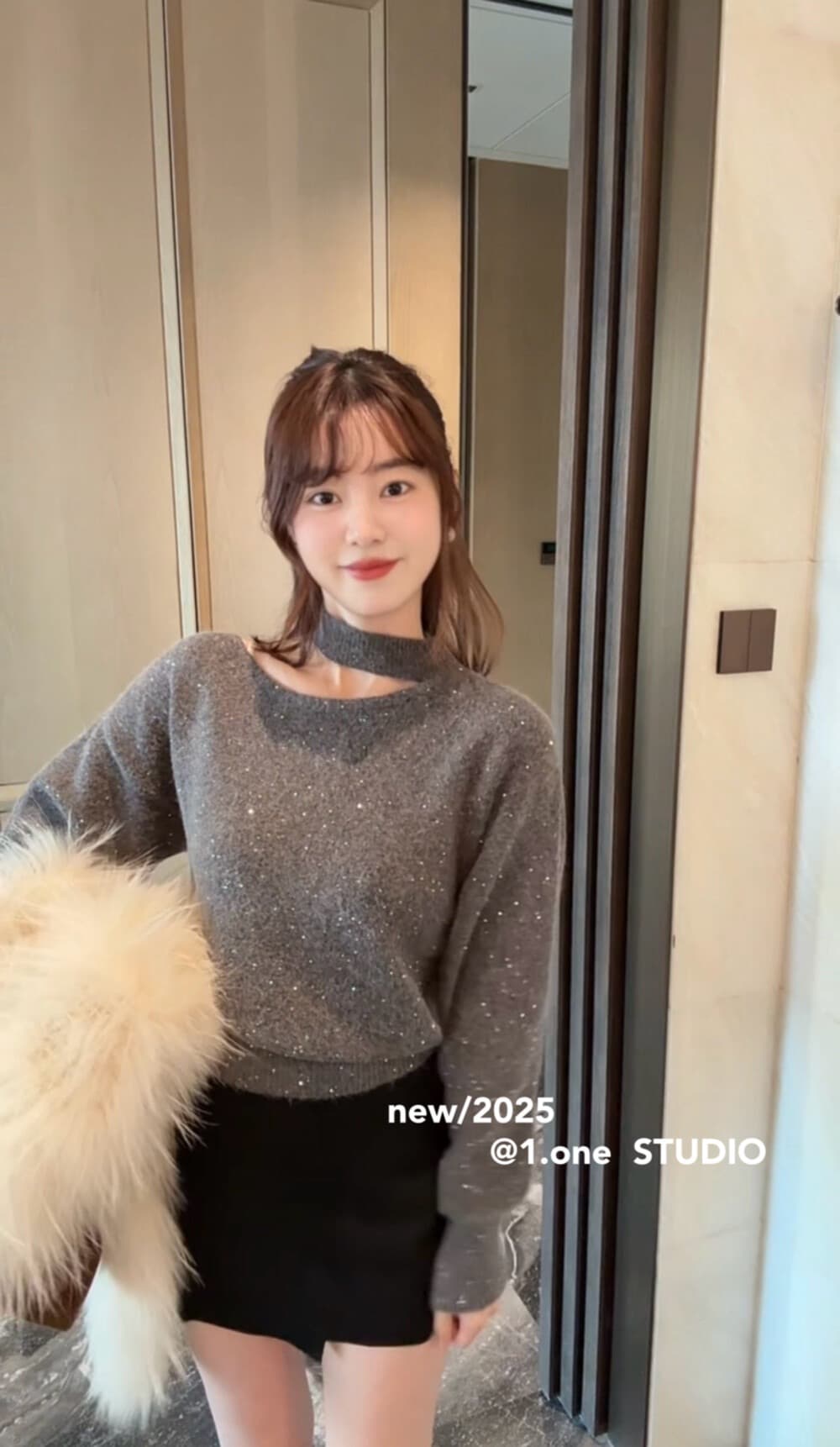 2026 중국 빨간 머리 의류 여성 겨울 작은 대중 광택 실 행침 목 니트 스웨터 부드럽다 보온 맨위 품격 외출용